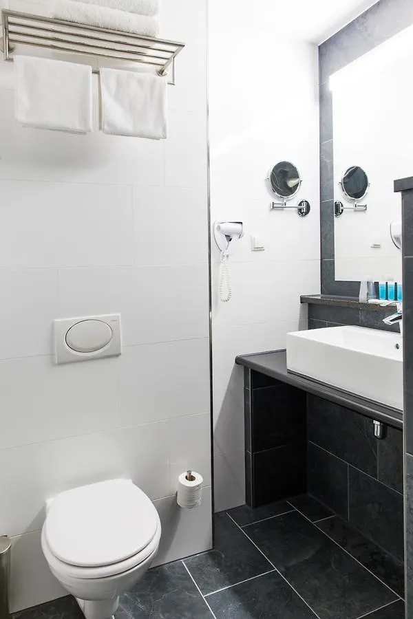 Best Western Plus Amsterdam Airport Hotel Hoofddorp 4*,